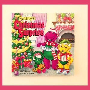Vintage Barney’s Christmas Surprise Children’s Paperback Book 1996